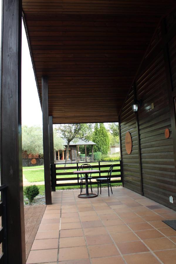 Cabañas de madera de alquiler completo en El Bierzo El Bosque de los Sueños Cubillos del Sil Exterior foto